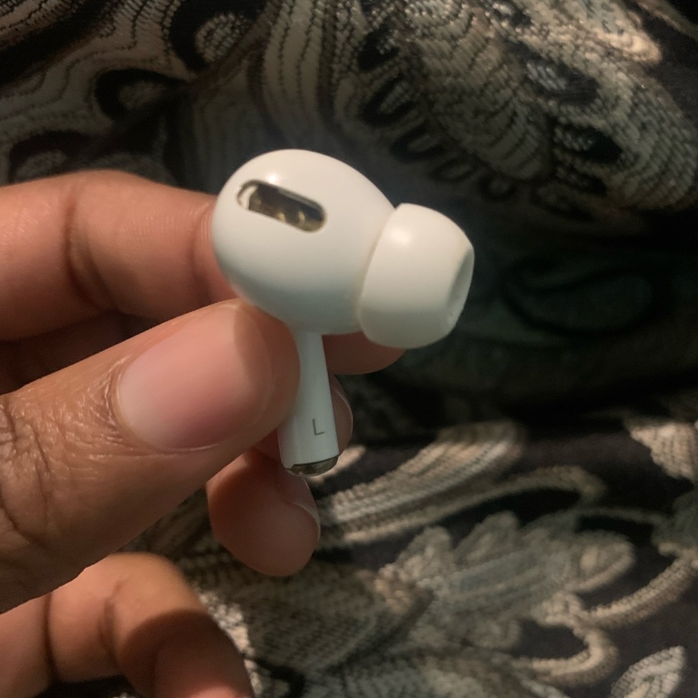 Left Airpod Pro